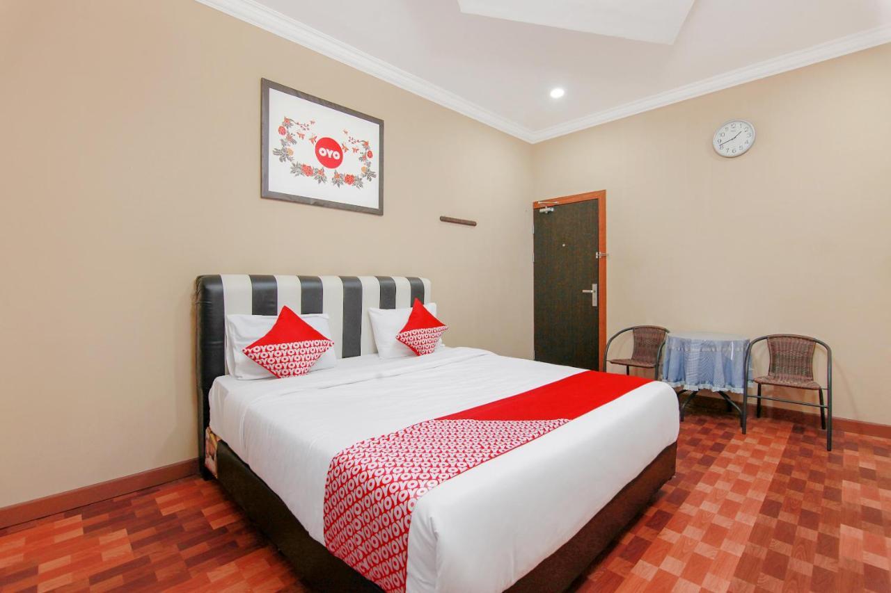 Oyo 799 Hotel Dieng Berastagi Exterior photo